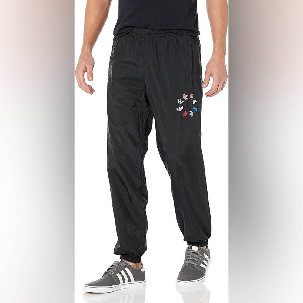 Adidas Men's Adicolor Shattered Trefoil Pants in Black - Size XS